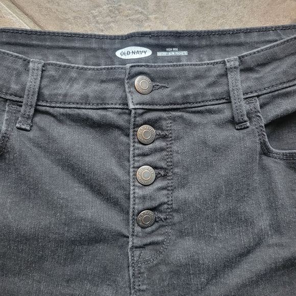 Old Navy Jean Shorts - Picture 3 of 5